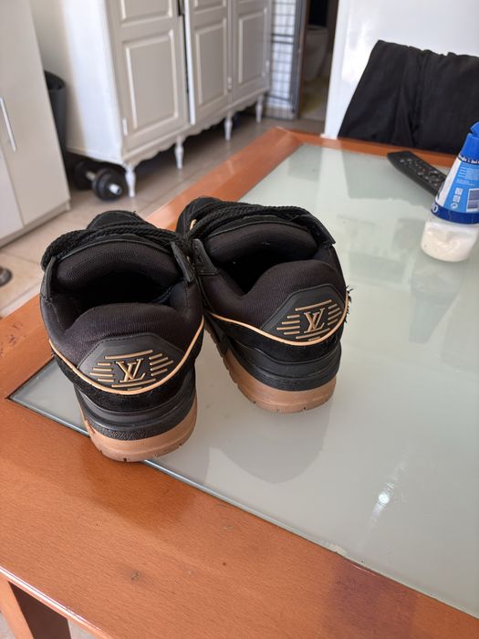 Luis vuitton preto ,novo pouco tempo de uso