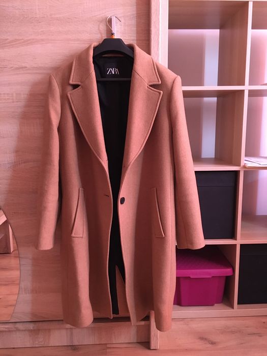 Jesienno - zimowy płaszcz z Zary, 53 % wełna w składzie