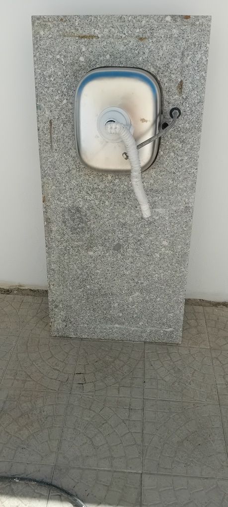 Pedra marmore com lavatorio inox