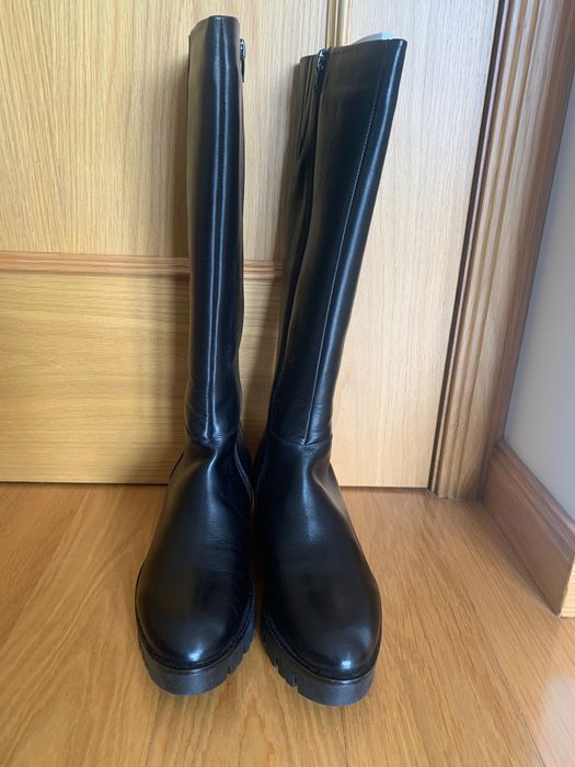 Botas pretas, marca Betty London