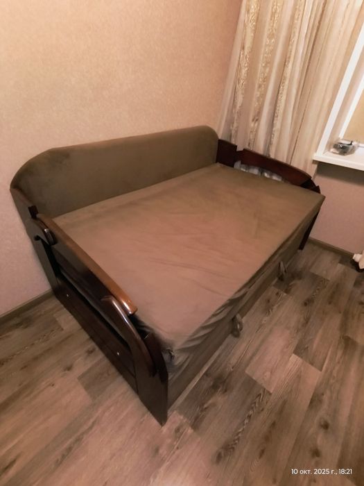 Диван в не плохом состоянии