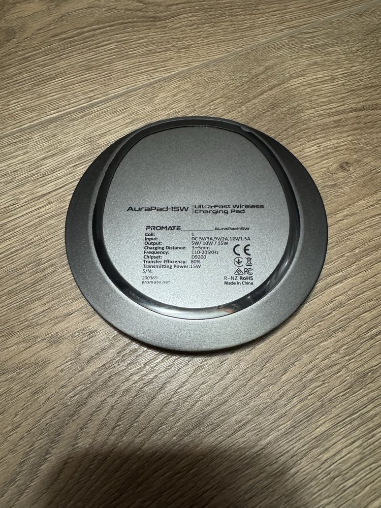 Бездротовий зарядний пристрій Promate AuraPad-15W