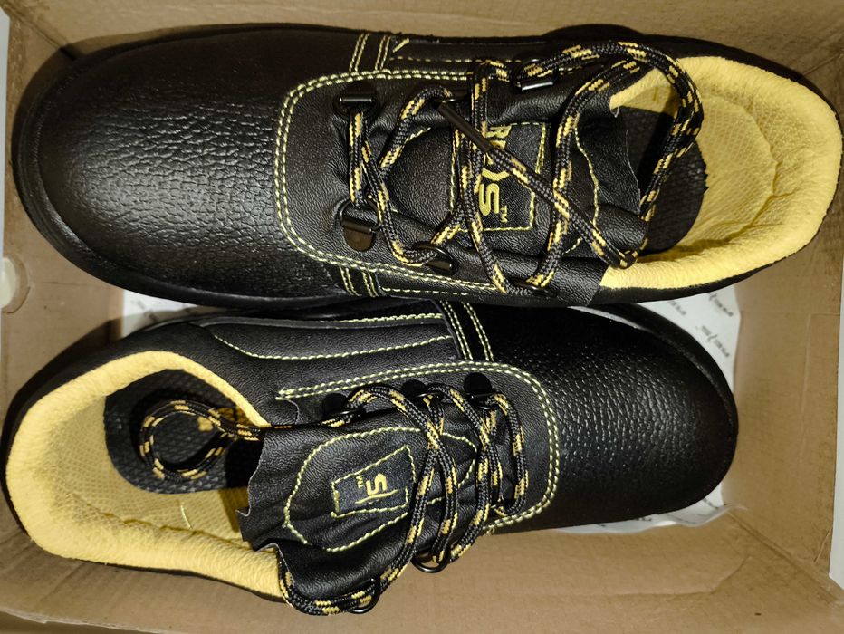 Buty robocze nowe 38 czarne sznurowane