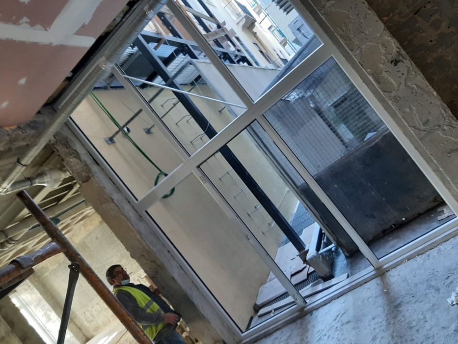 BA caixilharias e estores