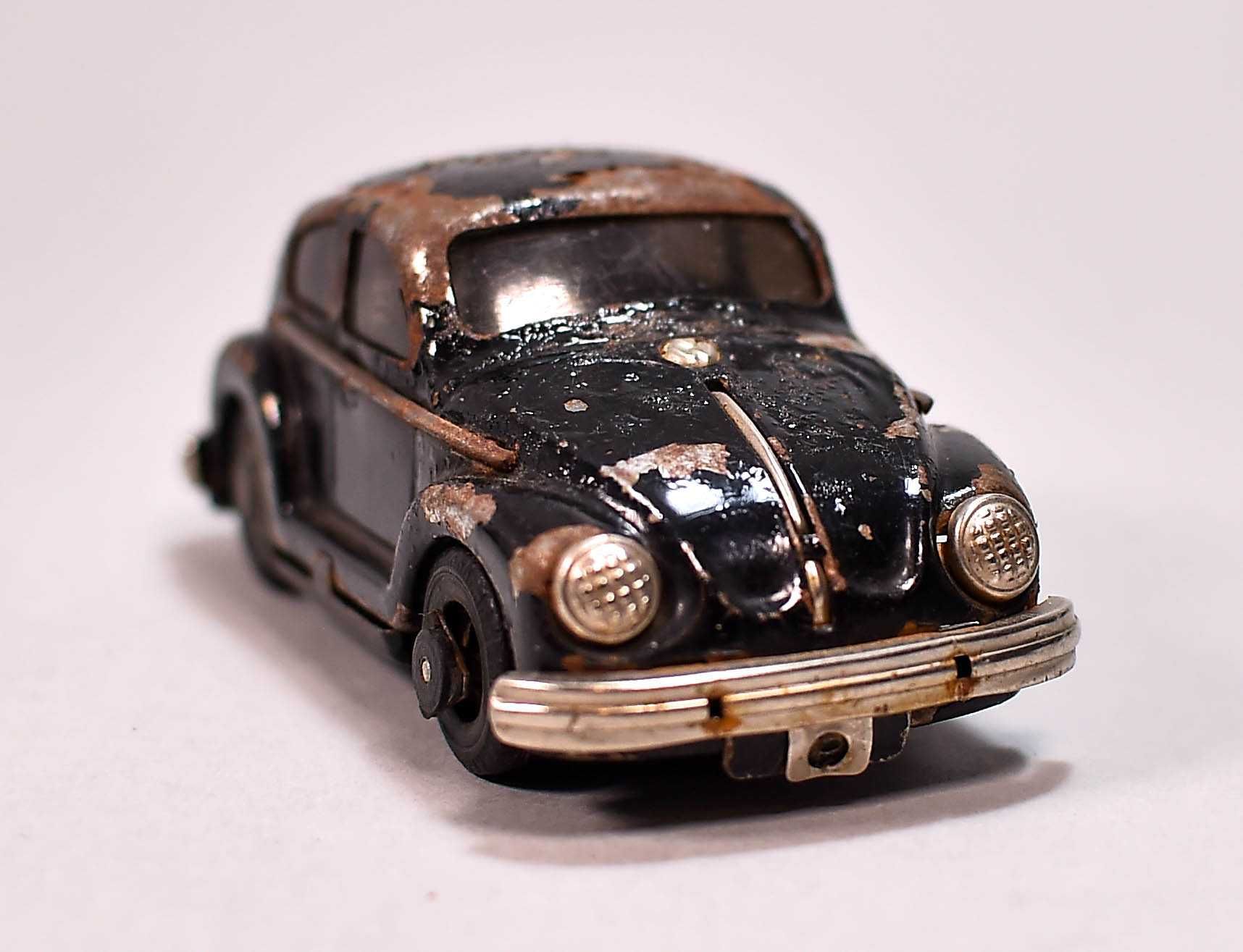 Samochodzik # Stary Metalowy Garbus VW (Brak identyfikacji)