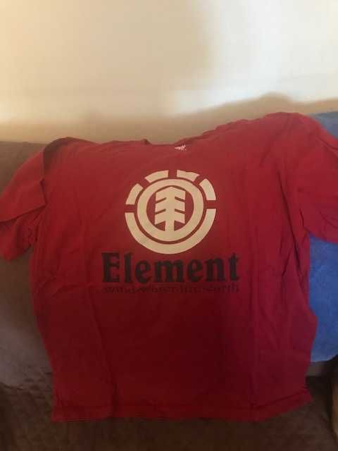 T-shirts Element e Reebok