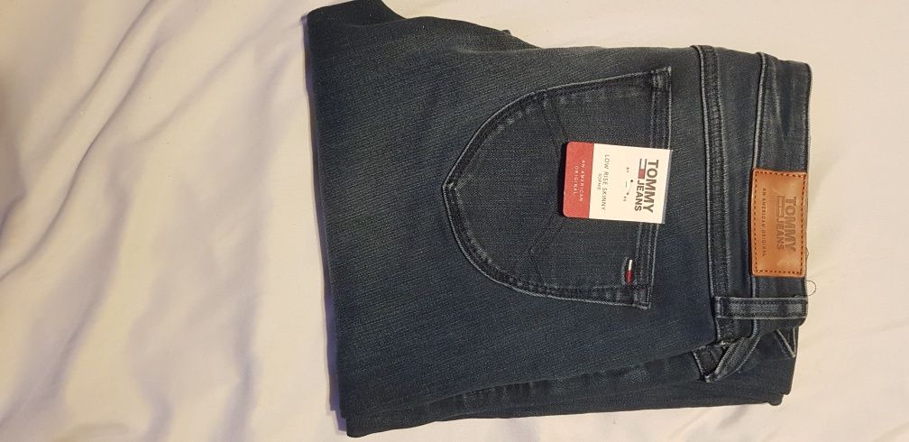 Spodnie jeans Tommy Hilfiger
