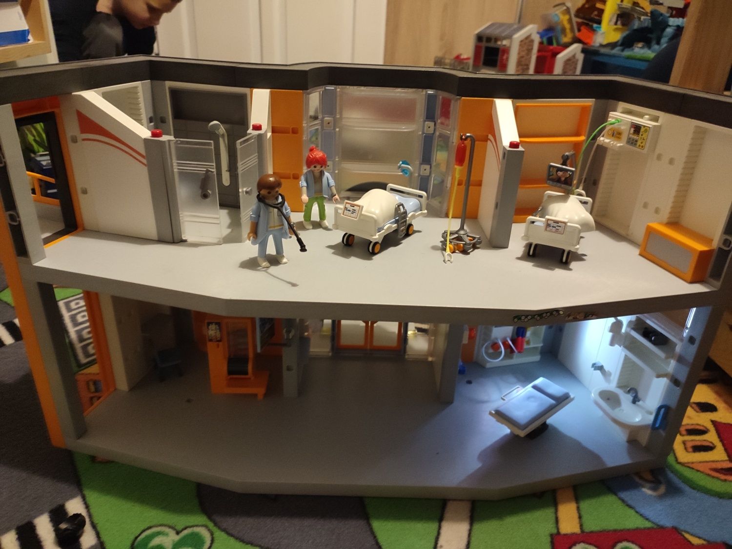 Szpital playmobil 70190