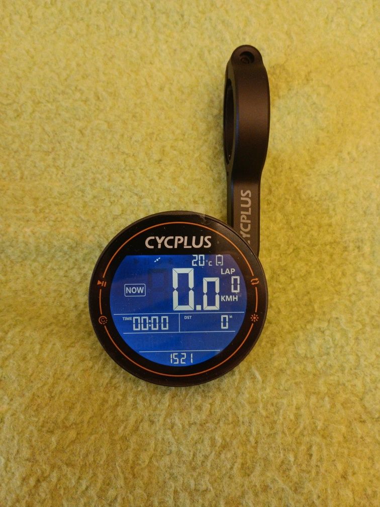 Продам велокомпьютер Cycplus М2 GPS