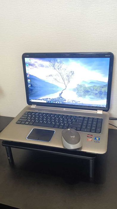 Ноутбук Pavilion dv7 AMD A8 3520M 1.60GHz HDD 1Tb ОЗУ 4GB 17.3" +мышка