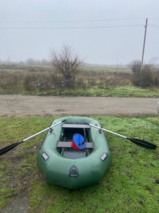 Продам лодку BARK