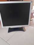 Monitor  Benq 19 cali, model Q9T4