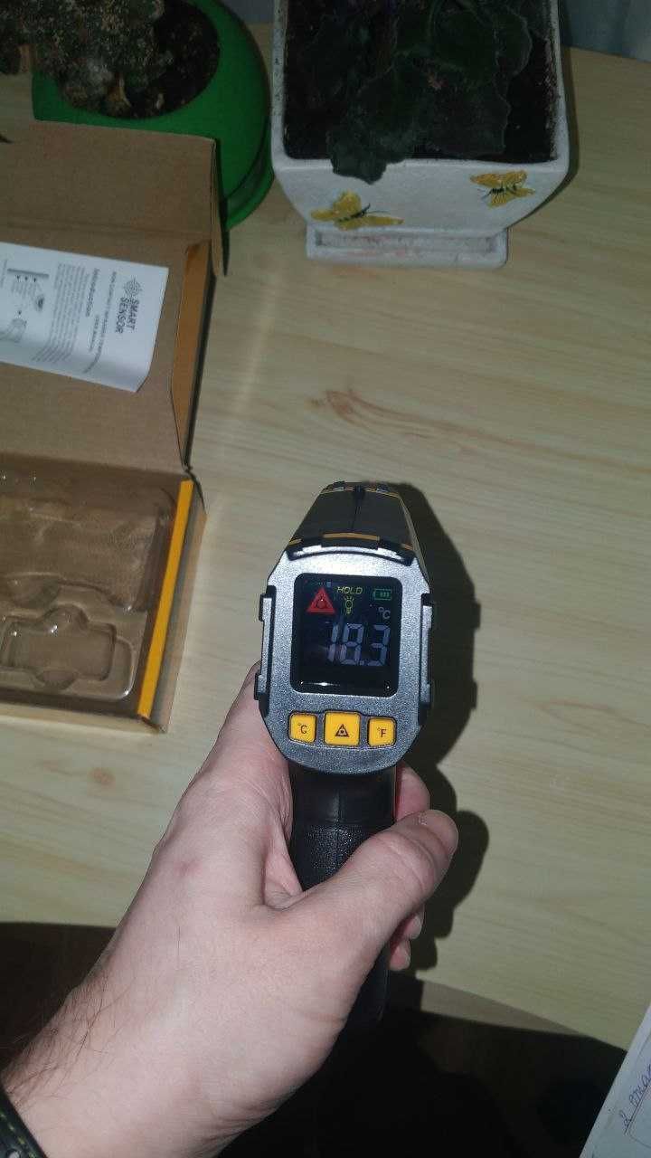 Інфрачервоний термометр ST390+
