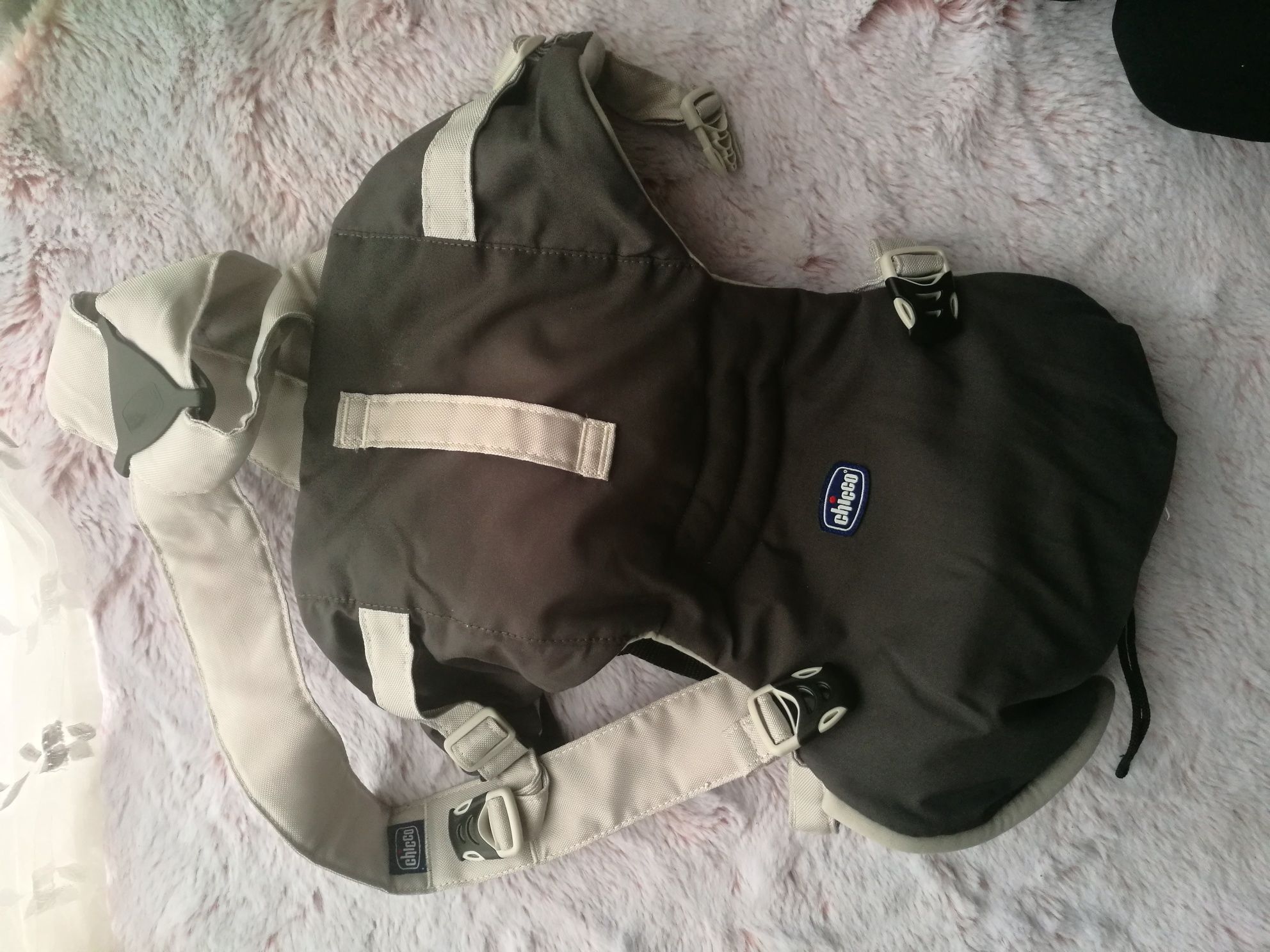 Nosidełko  Chicco easy fit jak nowe