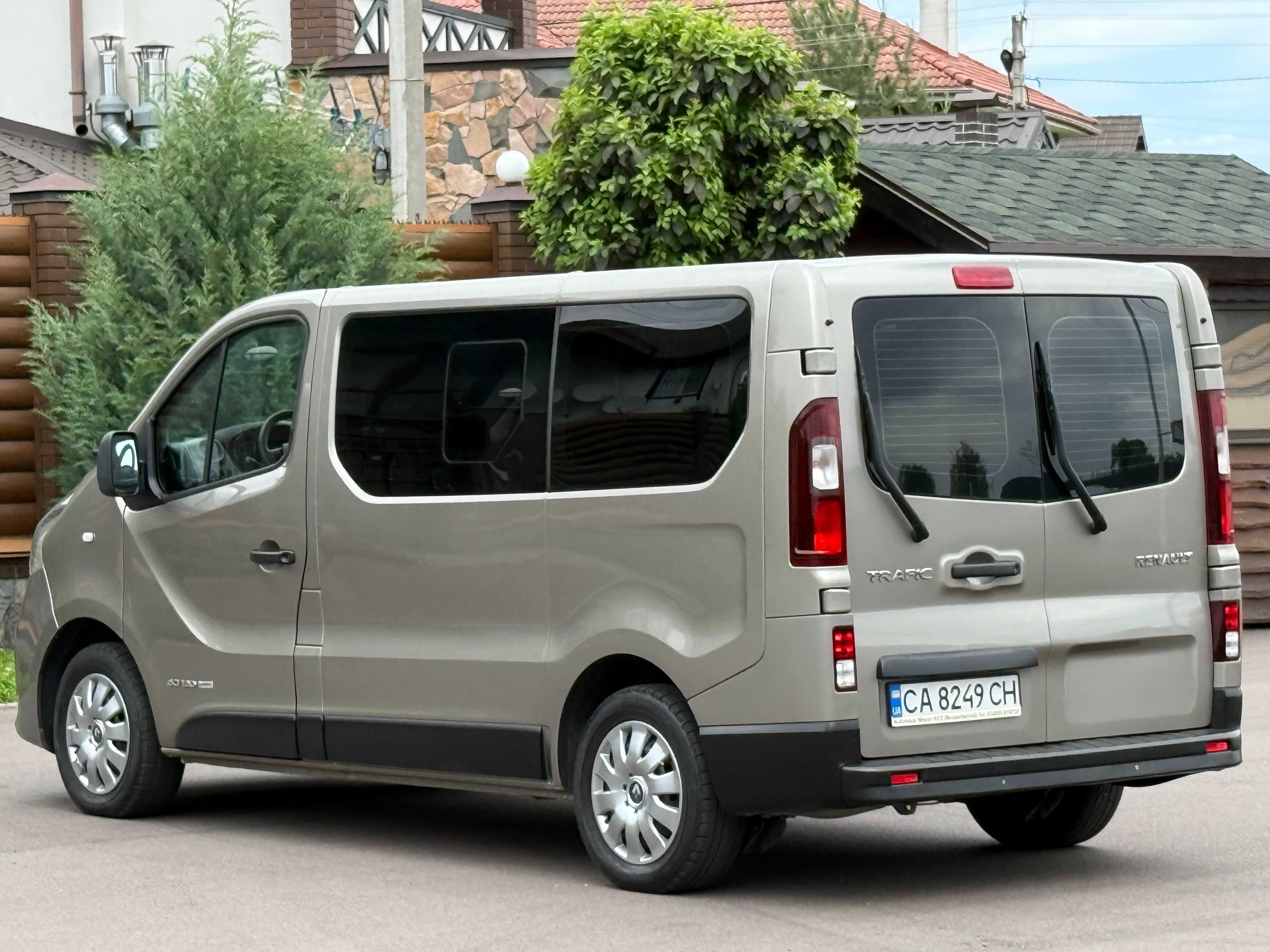 Renault Trafic  2015 Оригінальний пасажир