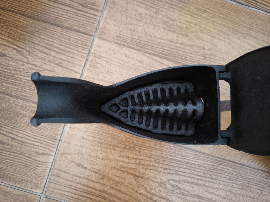 Ferro de Engomar a Carvão Antigo