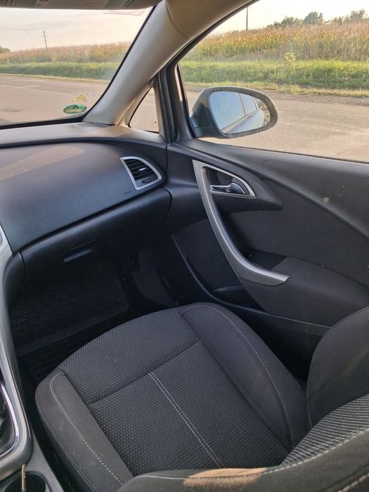 Опель Астра J 1,7 crdi
