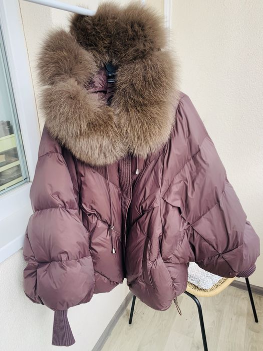 Пухова куртка з натуральним хутром