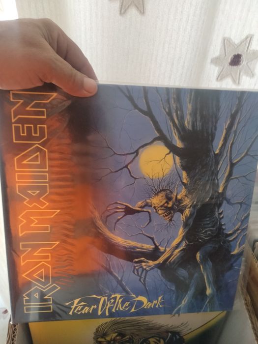 LP bom pink Floyd, Iran maidem