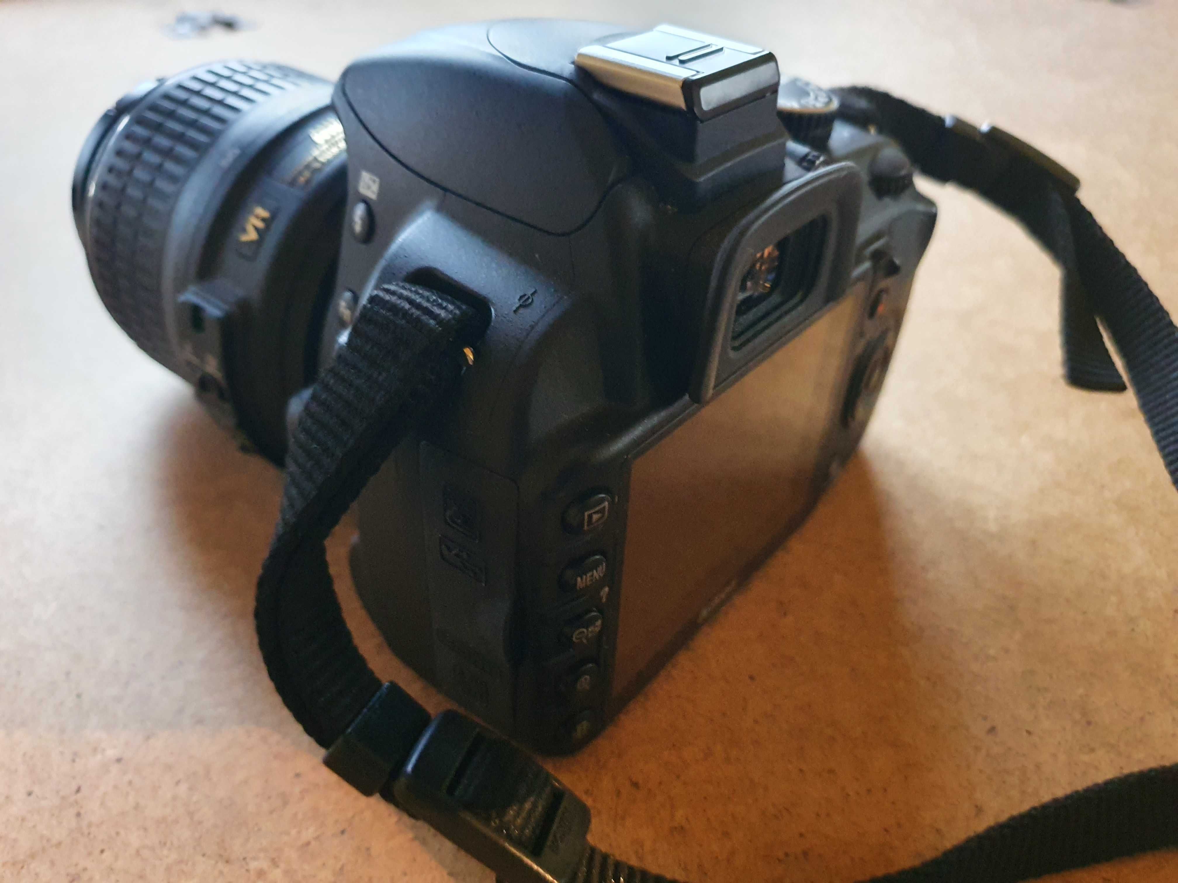 Lustrzanka Nikon D3100 korpus + obiektyw Nikkor 18-55  GW + torba