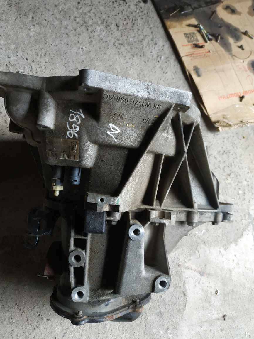Ford Fusion 02- МКПП коробка передач МКПП 1.4 1327480 (дефект) DV1896