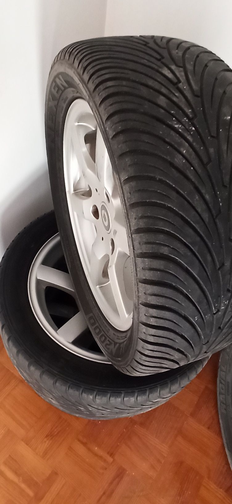 OFERTA Pneus 205 na compra JANTES Smart Roadster