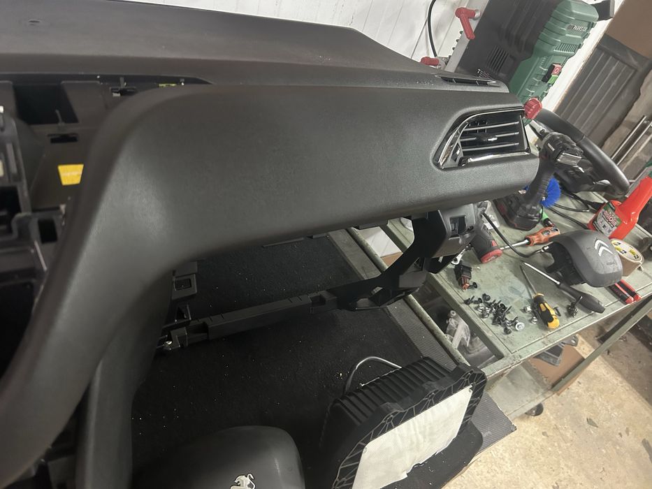 Tablier com airbags peugeot 208