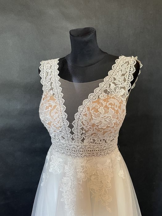 Suknia ślubna, koronka i tiul, rozmiar M