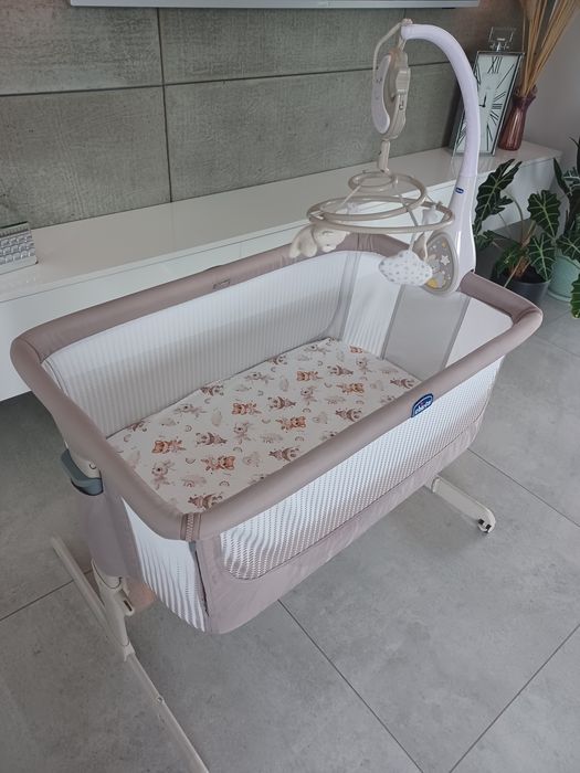 Łóżeczko dostawne Chicco next2me