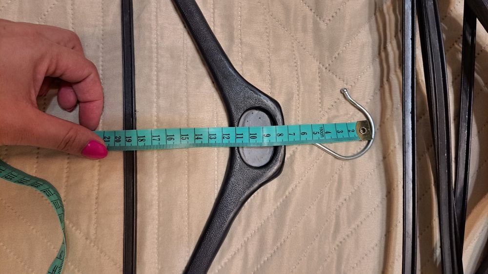 Wieszaki mniejsze 36cm 10szt i 32cm 10szt.