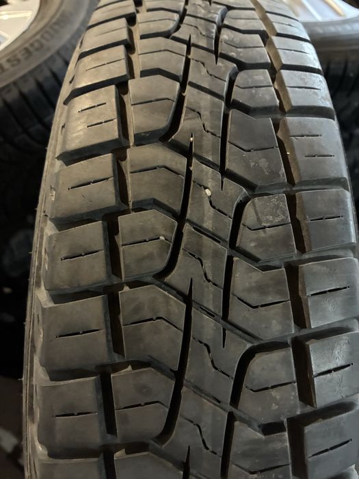 Резина б/у  185/75/16 на Ніву