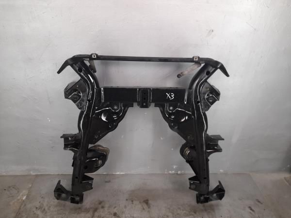 Charriot frente BMW X3 (E83)