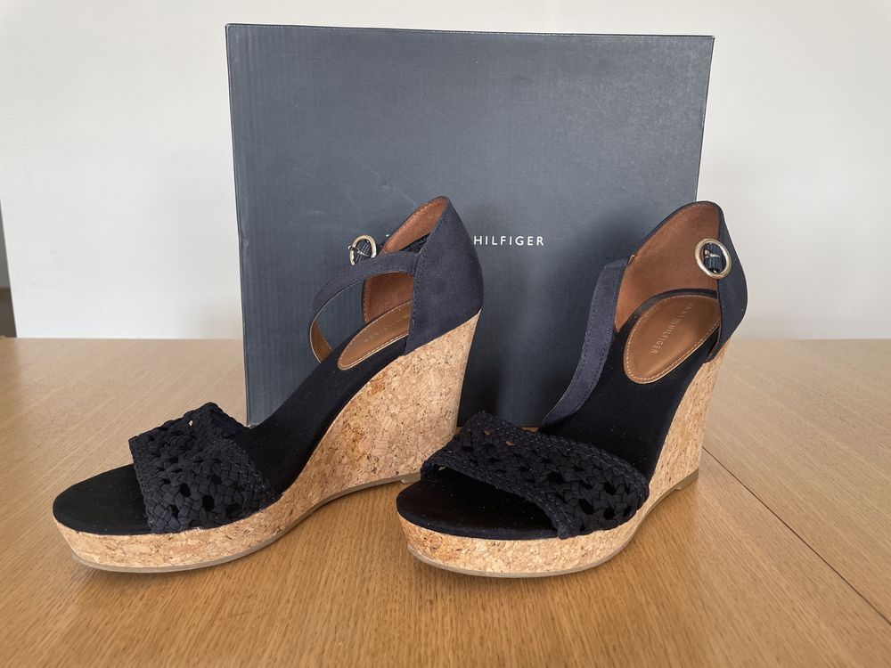 Koturny Tommy Hilfiger granatowe, kauczuk, 9.5 cm rozmiar 38