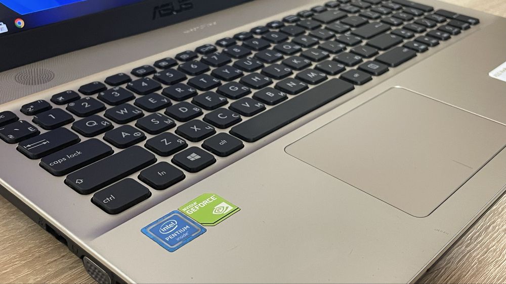 Ноутбук Asus VivoBook Max F541N / 4 ядра / Nvidia GeForce 810M / SSD