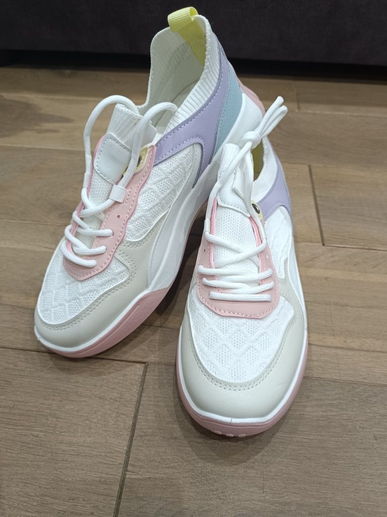 Sneakersy kolorowe pastel