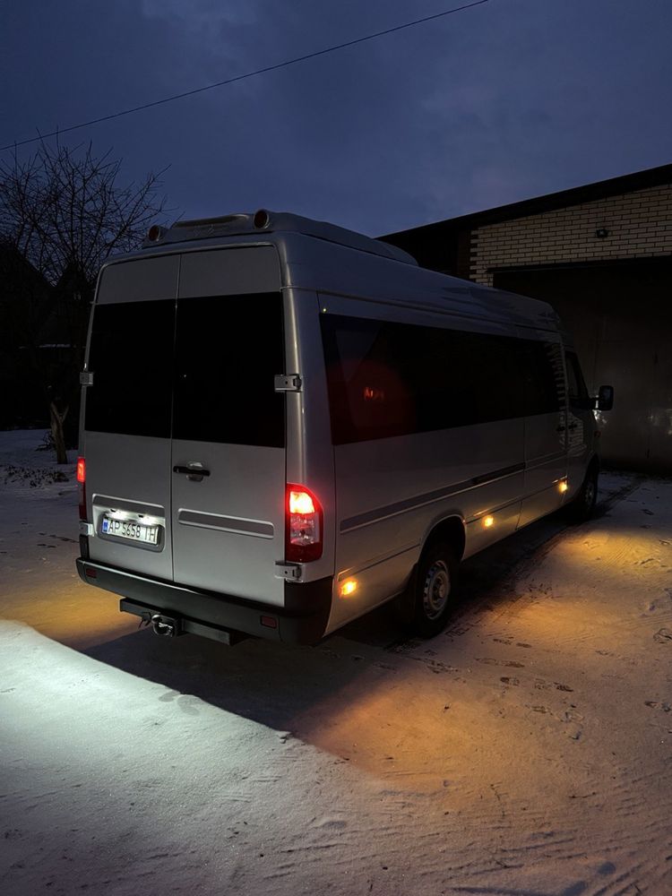 Mercedes Sprinter 8+1