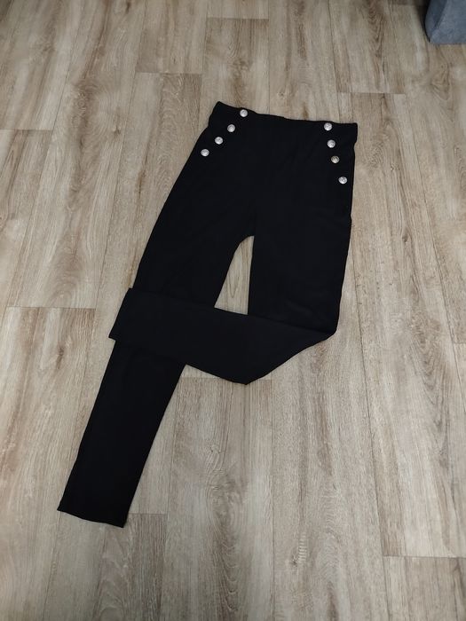 Czarne legginsy damskie