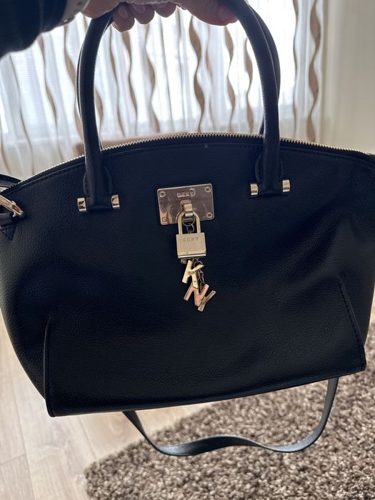Шкіряна сумка DKNY