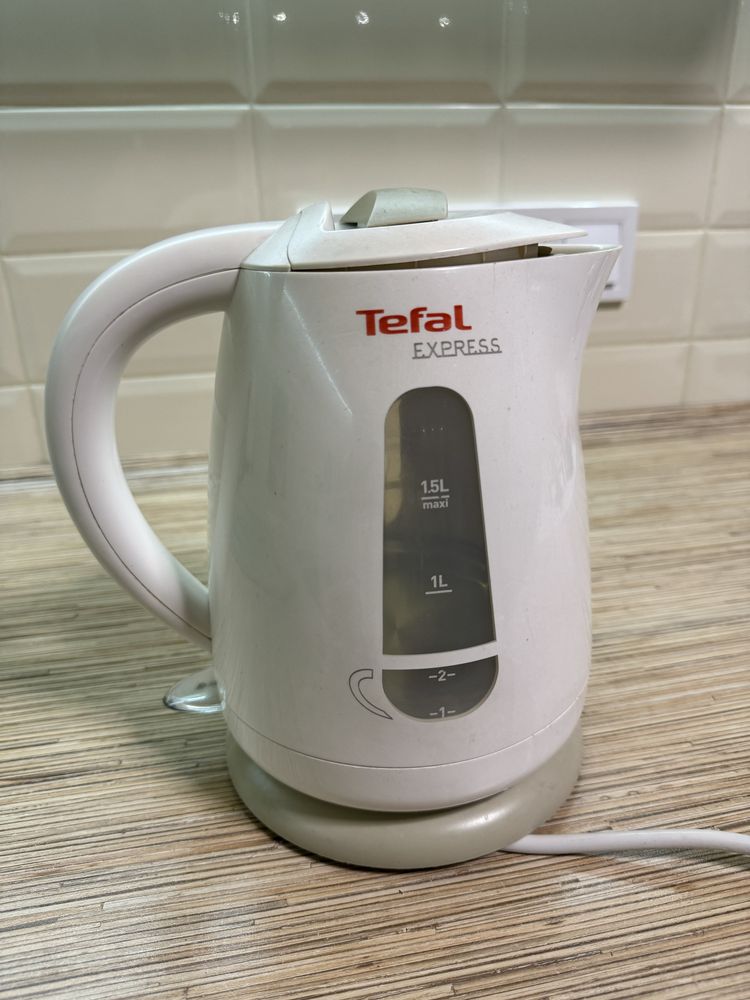 Чайник електричний Tefal