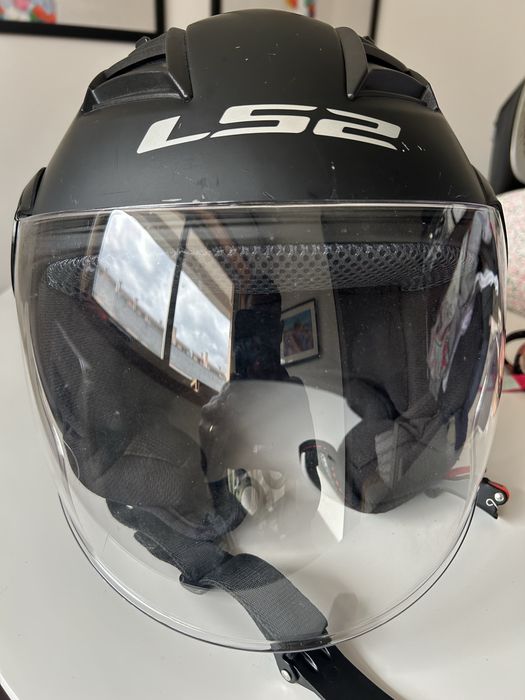 Dois capacetes de mota (usados) – venda em conjunto