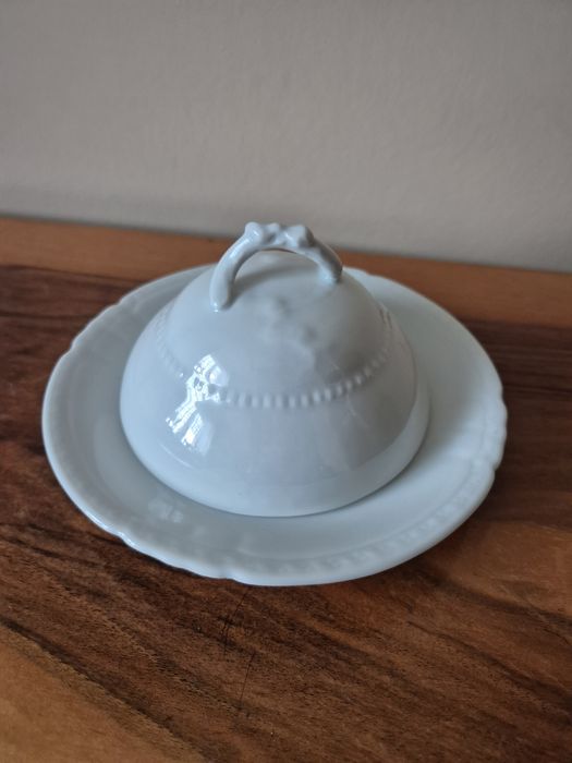Maselniczka porcelanowa biała