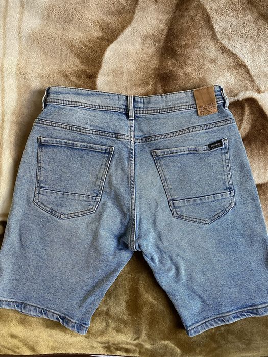 Продам джинсовые шорты Pull & Bear на подростка