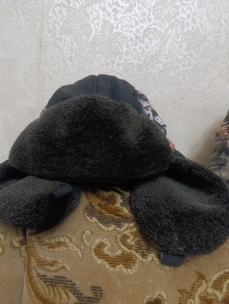Шапки теплі зимні
