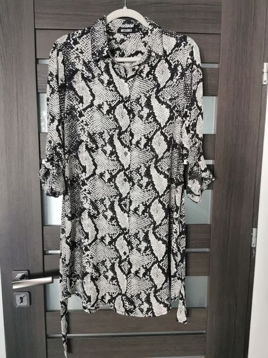 Sukienka z paskiem roz. M