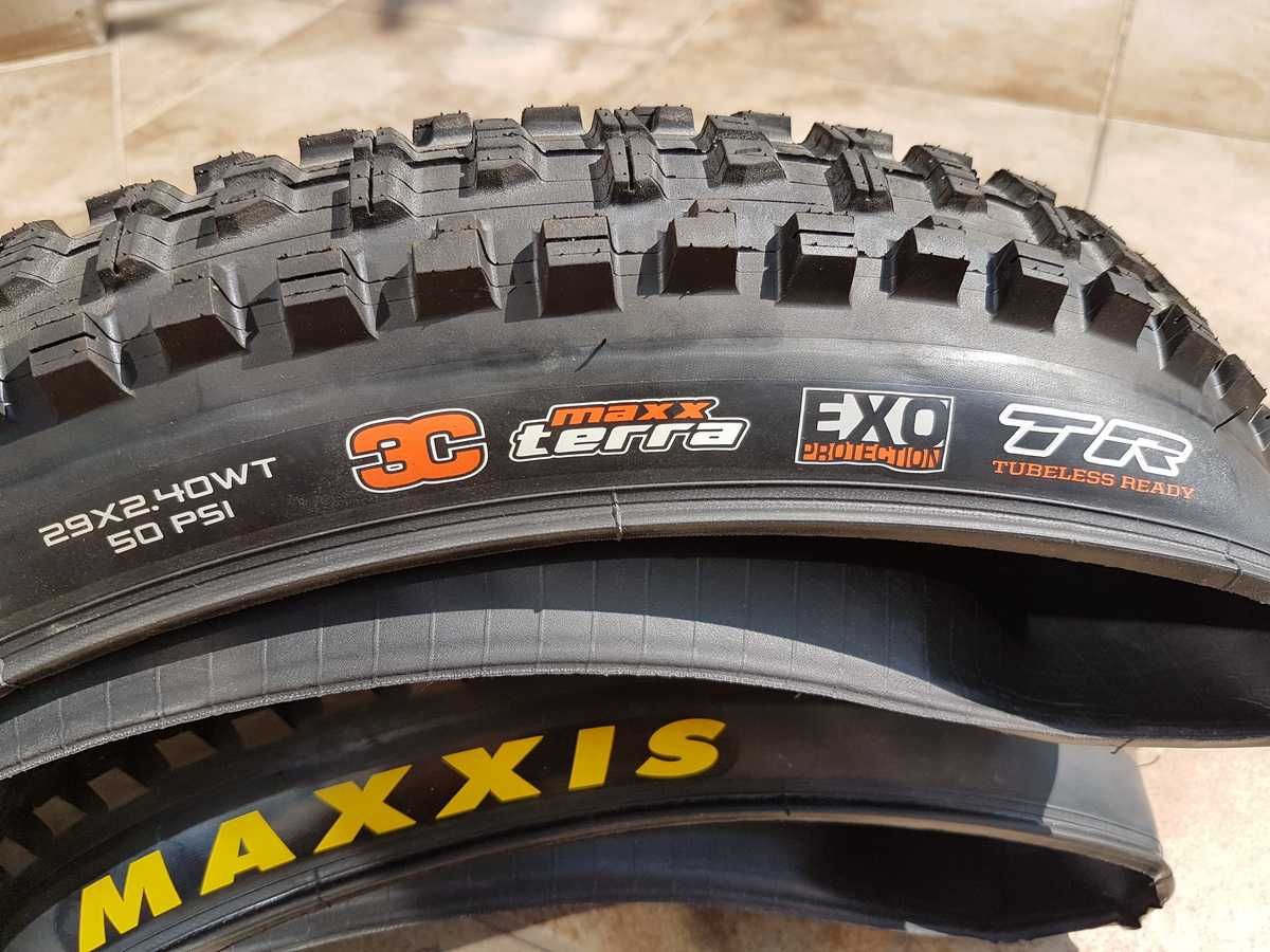nowa opona MAXXIS minion DHR II 3C MAXX terra 29x2.40WT EXO TR