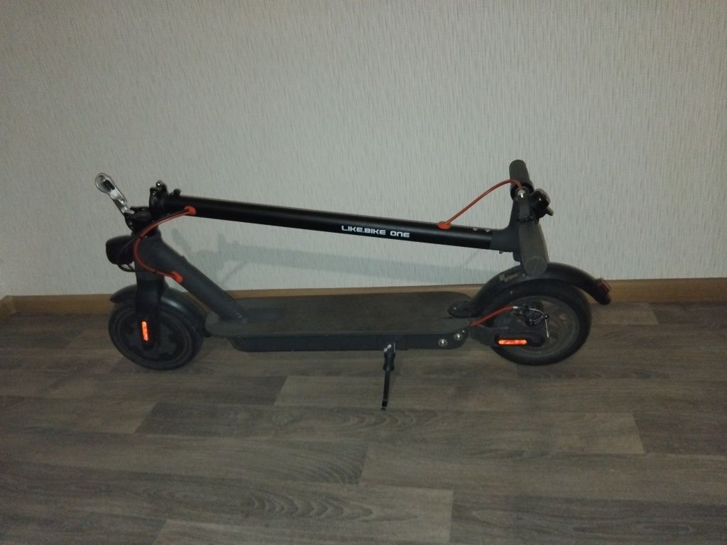 Електросамокат Like.Bike.One (Black) 270Wh