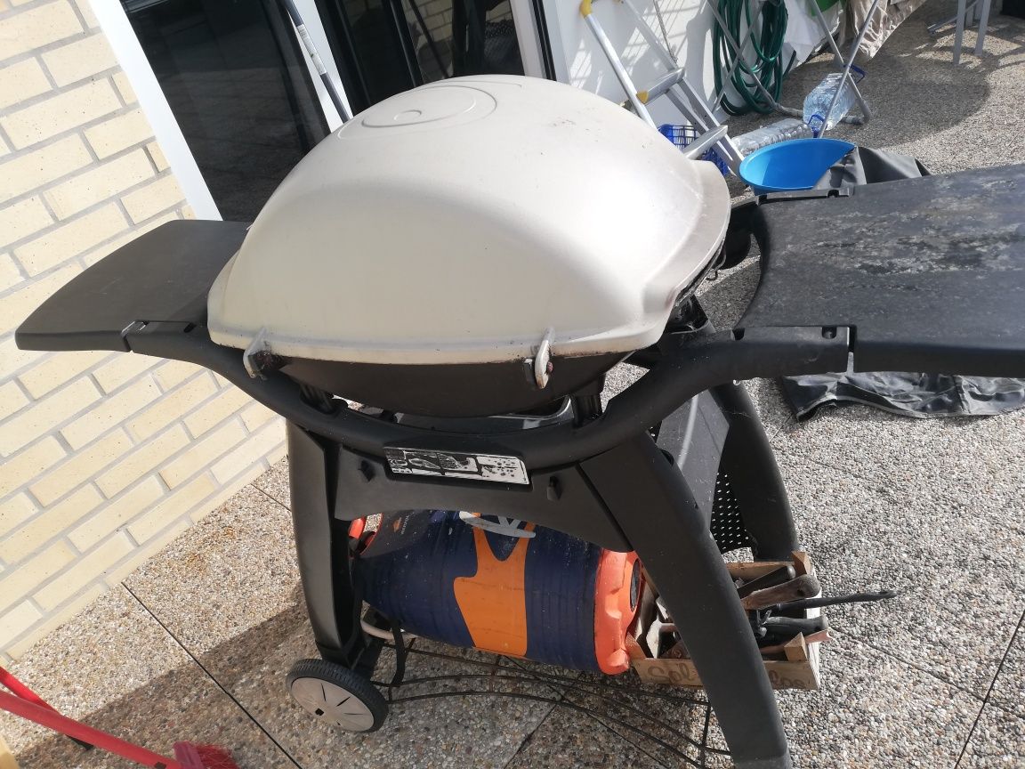 Barbecue weber Q3000