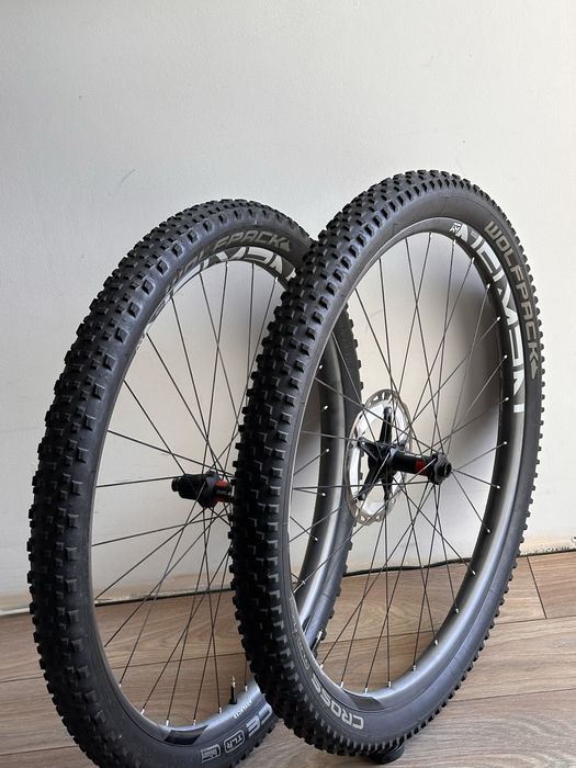 1330g Karbonowe koła MTB XC 29  DTSwiss 240 Obręcze Newmen XA30 SL