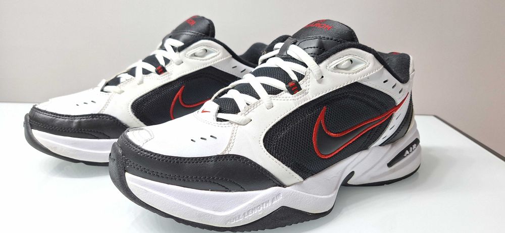 Sapatilhas / Tenis NIKE AIR Monarch IV, tamanho 42, como NOVAS