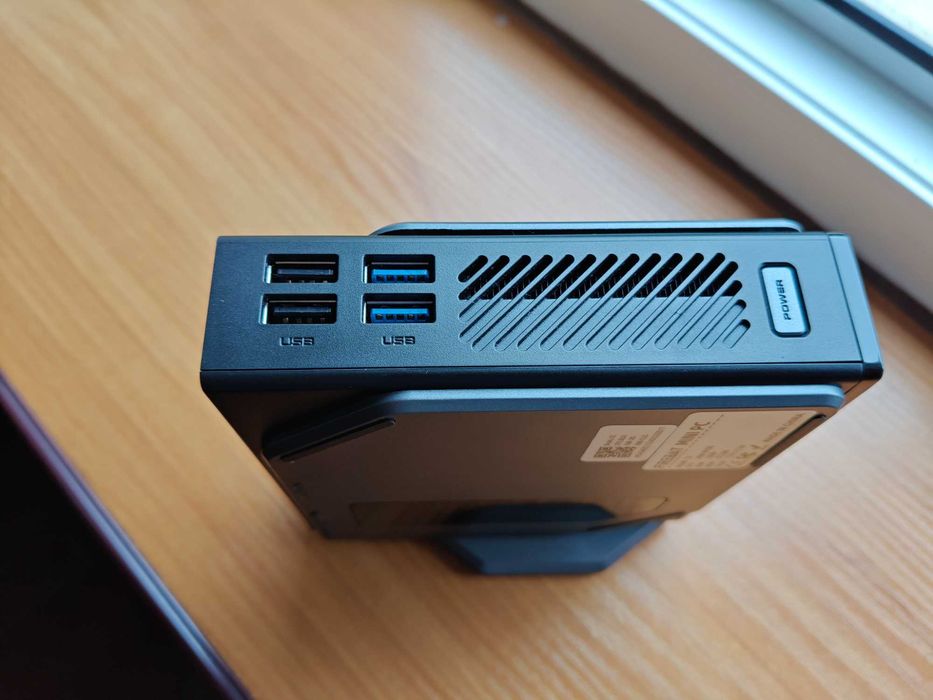 Mini komputer z Windows 11